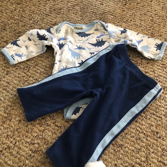 Dinosaur Baby outfit - Picture 3 of 5